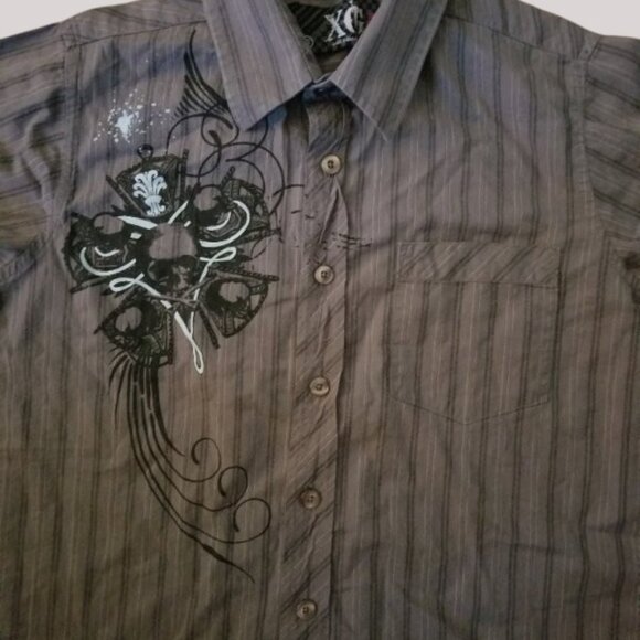 * XG Gray Striped with Tropical Short Sleeved Shirt Boys Size 7-8 Small - Picture 3 of 4